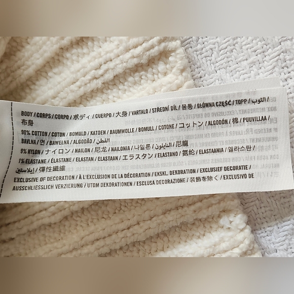 ABERCROMBIE & FITCH Non Closure Cream Cardigan Sweater. Size Medium (Oversized) - Picture 9 of 11